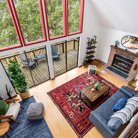 Modern Chalet Cabin W Hot Tub, Deck&Grill, & Wifi! Inwood Extérieur photo