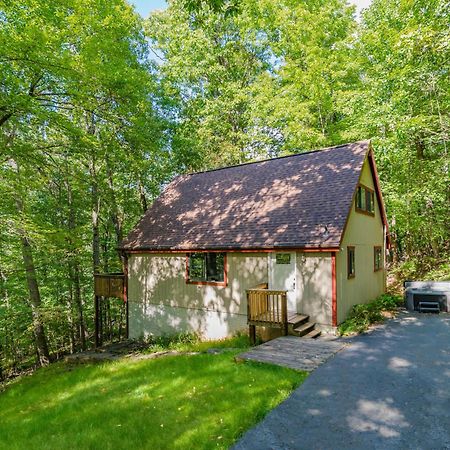 Modern Chalet Cabin W Hot Tub, Deck&Grill, & Wifi! Inwood Extérieur photo