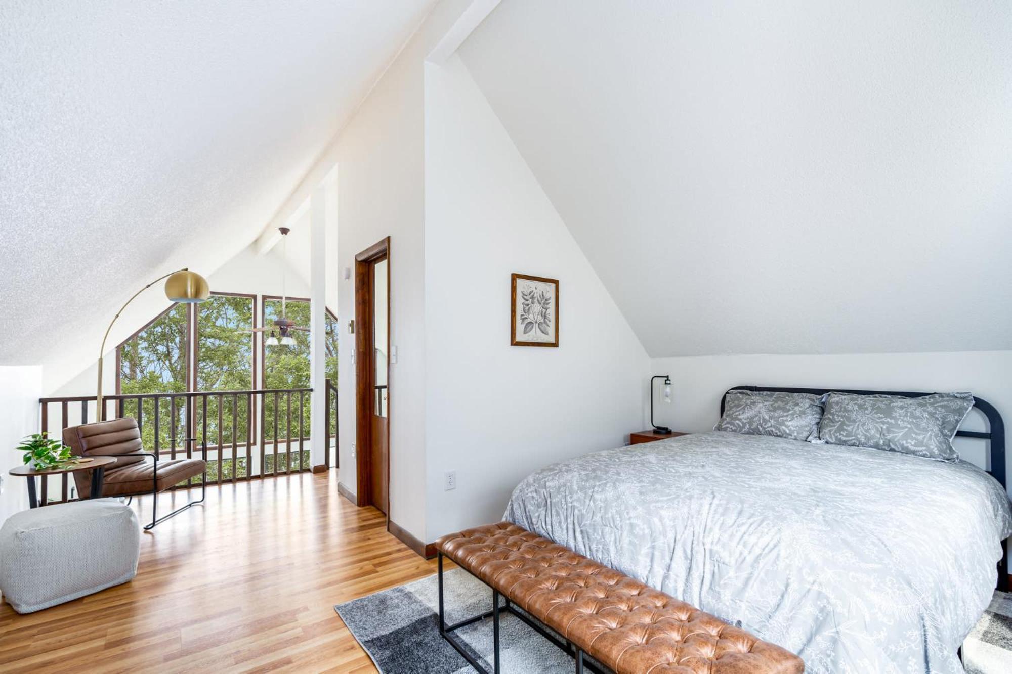 Modern Chalet Cabin W Hot Tub, Deck&Grill, & Wifi! Inwood Extérieur photo